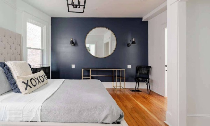 Goose Hollow House | Massive 7BR Nob Hill NW 23rd Sleeps 14