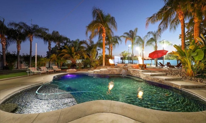 Rosedale Villa | Massive estate with tons of amenities!