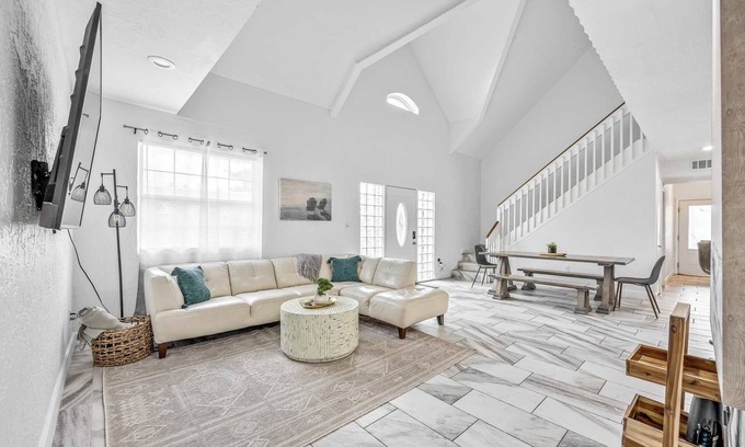 Orlando Beach House | Massive Property With Pool Perfect for Big Groups