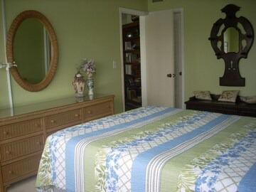 North Palm Beach Condo | Master bedroom