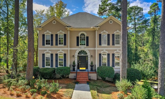 Martinez House | MASTER'S TOURNAMENT RENTAL - GATED COMMUNITY - WHOLE HOUSE - 2 OWNER'S SUITES