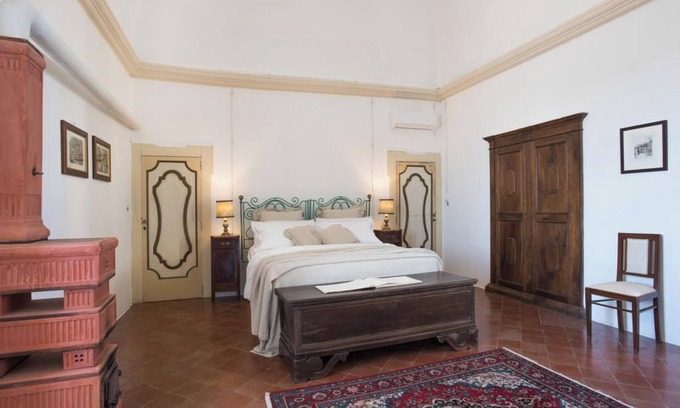 Casamassella Apartment | Master Suite with access to the park and swimming pool