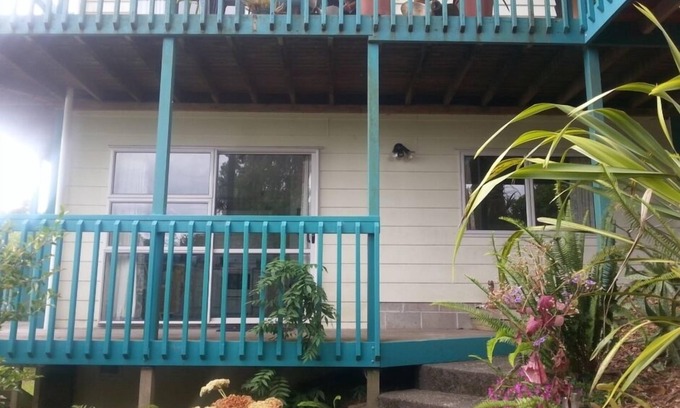 Russell Apartment | Matauwhi Bay garden apartment