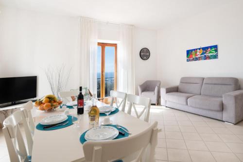 Nerano Apartment | Matisse Cantone