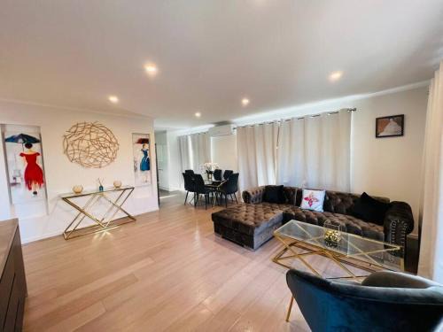 Te Atatu South Apartment | Matuhi Deluxe 2 bedrooms unit