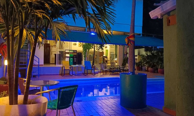 Taganga Hotel | MAUKA OASIS Taganga