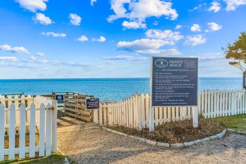 Mashpee House | Maushop By The Sea