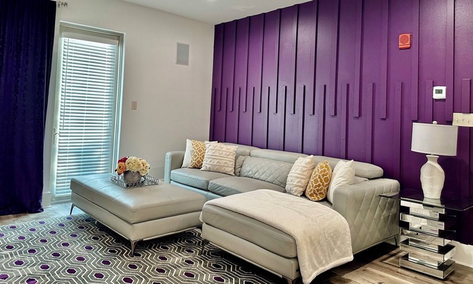 Baton Rouge Apartment | Mauve Opulence w/ King bed