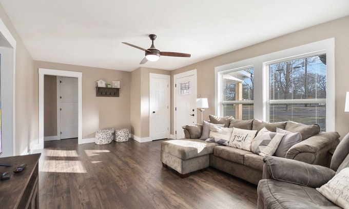 Siloam Springs House | Maverick House Downtown Siloam Springs