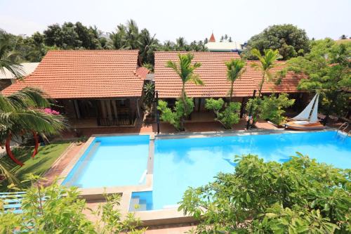 East Ham Tien Beach Hotel | MAY Bungalow