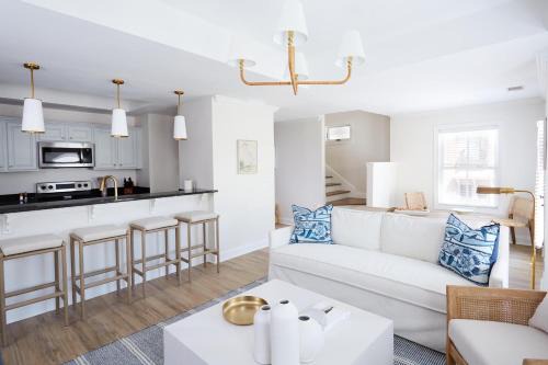 Old Town Bluffton House | May River Breeze