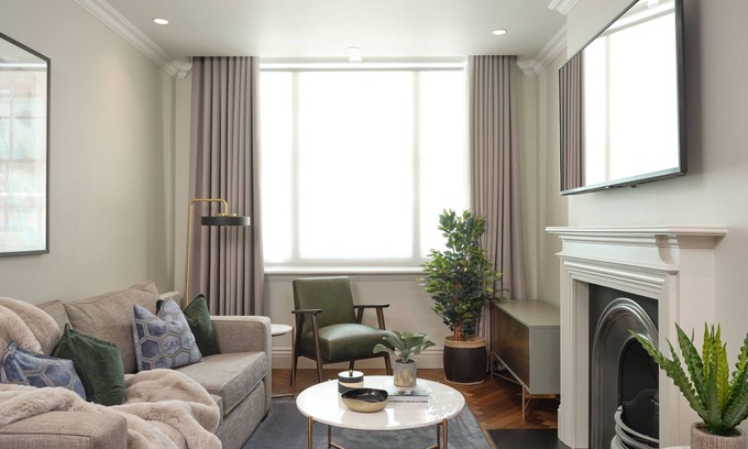 City of Westminster Apartment | Mayfair – Peterson House