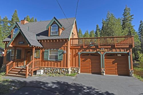 Tahoma House | McKinney Estate w Roof Deck Beach & Hike