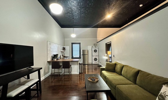 Hermann Apartment | McKittrick Suite - Loft Stay on Katy Trail in Historic Mercantile, 4 min Hermann