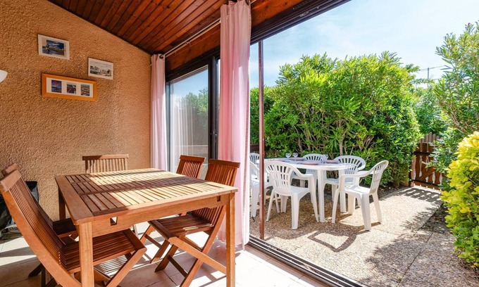 Les Ayguades House | MDP-70-One-bedroom holiday home with mezzanine floor in Gruissan