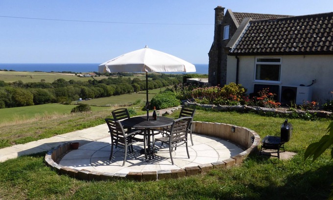 Scarborough Cottage | MEADOW COTTAGE, pet friendly, with a garden in Cloughton