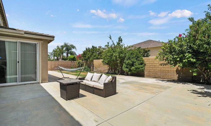 Eastvale House | Meadowbrook Retreat
