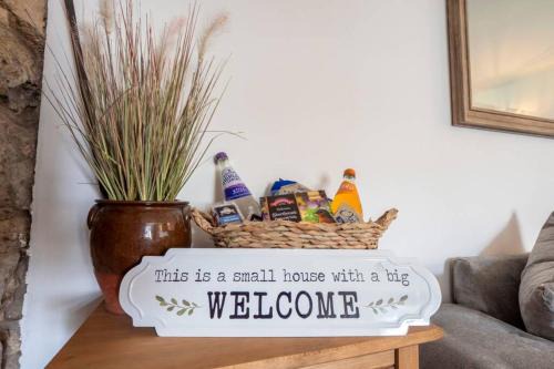 Kilmarnock Apartment | Meadowhead Cottage, Traditional Scottish Cottage