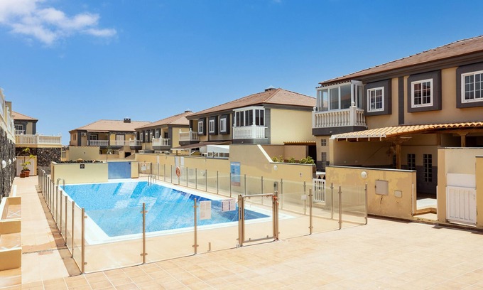 Arenas del Mar House | Medano Beach