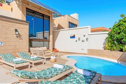 Arenas del Mar Villa | MEDANO4YOU Casa Violeta