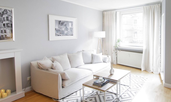 Bahnhofsvorstadt Apartment | Mediterranean design apartment I Central with cathedral view