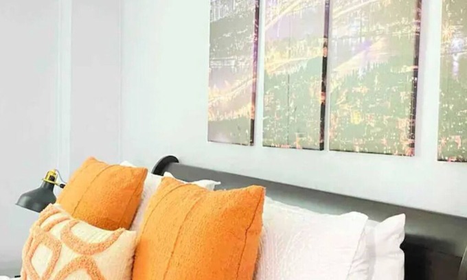 East New York Condo | Mediterranean Staycation w/ Private Balcony