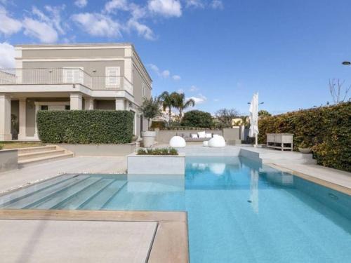 Olbia Apartment | Mediterranean - Style Villa in Olbia - 5 Bedrooms, Pool, Garden