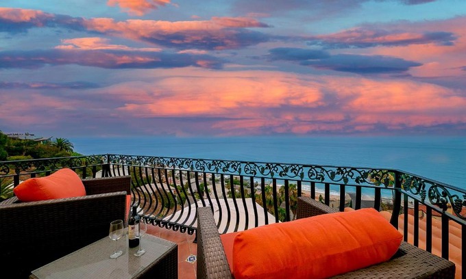 Eastern Malibu House | Mediterranean Villa