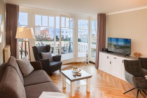 Kuehlungsborn Apartment | Meeresblick - inklusive privatem Strandkorb