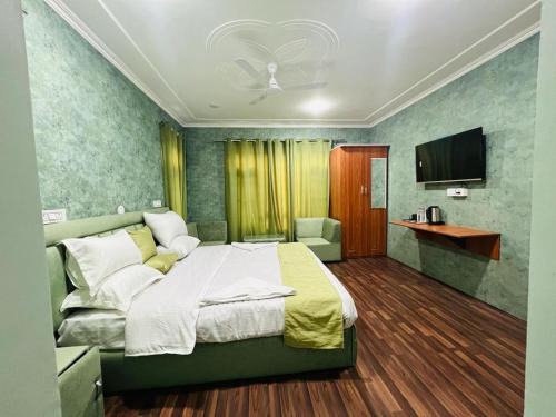Srinagar House | Meet in srinagar airport