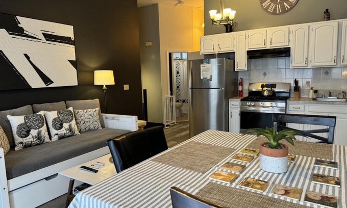 Union City Apartment | Mega Midtown Trade View - APT 2-3 Combo -15 Mins to NYC