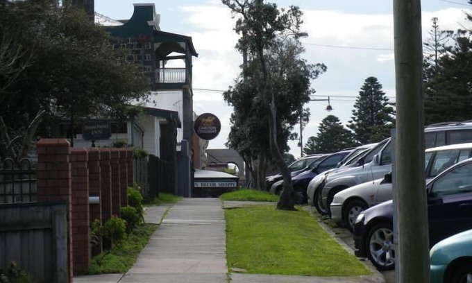 Portland Hotel | Melaleuca Motel