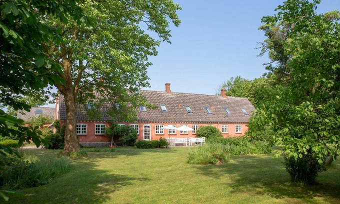 Samsø Bed & Breakfast | Mellem-rummet Guesthouse & Glamping
