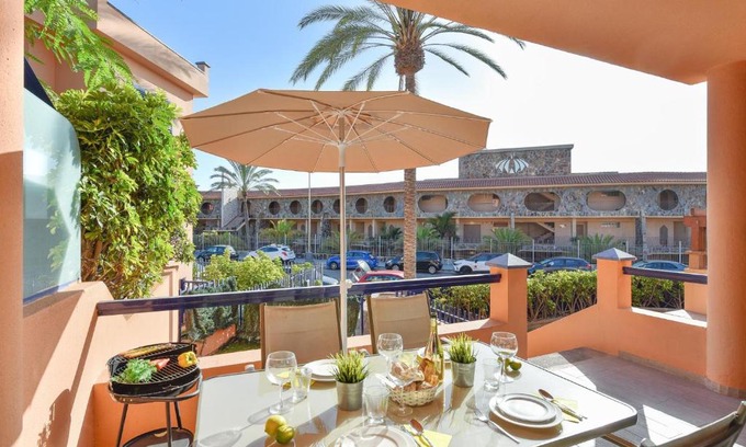 Costa Meloneras Apartment | Meloneras Bahia 28 by VillaGranCanaria