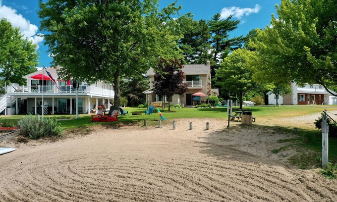 Lake City House | Memories on Missaukee, come and make your own!