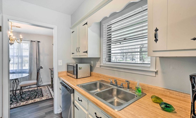 Parkway Village House | Memphis Vacation Rental with Private Yard