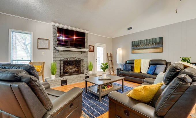 Capleville House | Memphis Vacation Rental Getaway w/Large Deck