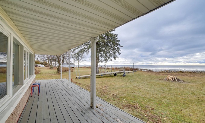 Menominee House | Menominee Waterfront Home w/ Private Beach Access!