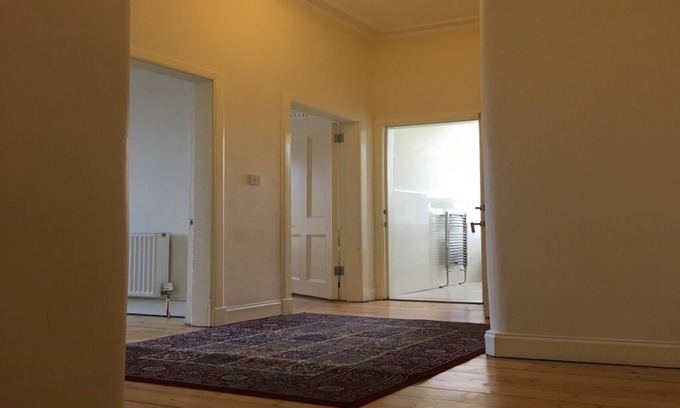 Tollcross Apartment | Menzies Apartment