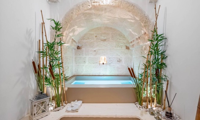 Fasano Apartment | MeoLuxury Deluxe by Rentbeat