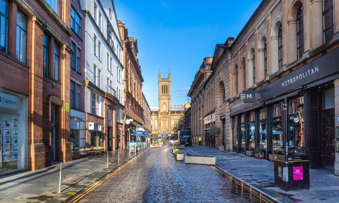 East End Apartment | * Merchant City Apartment with Free Parking *