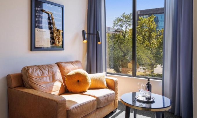 Melbourne Hotel | Mercure Melbourne St Kilda Road
