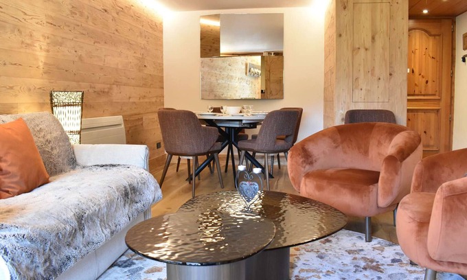 Meribel Village Apartment | Meribel: Spacious 3BR Apartment, Sleeps 6, 150m from Ski Lift, Free Shuttle & Covered Parking