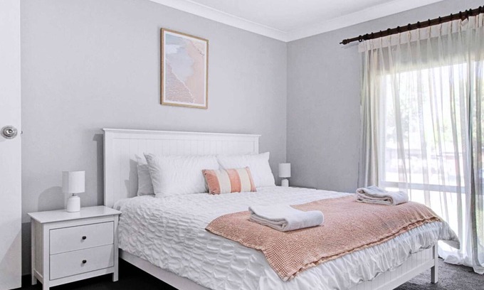 Kooringal House | Merinda | Pet Friendly Family Home