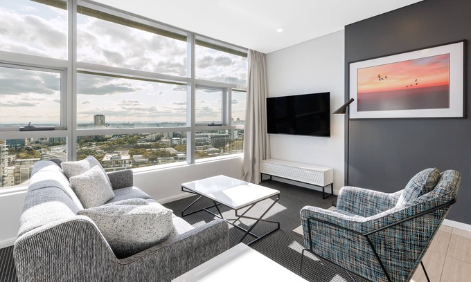 Zetland Apartment | Meriton Suites Zetland