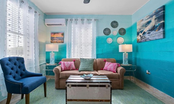 Tampa House | Mermaids Grotto WATERFRONT 1BR Apt with Bay View