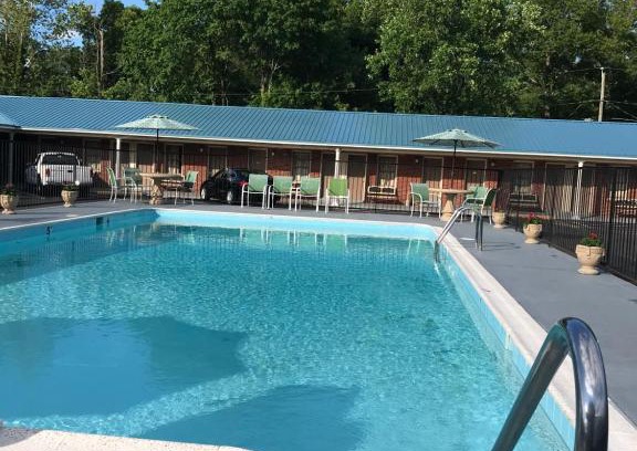 Williamsburg Hotel | MERRIMAC INN & SUITES