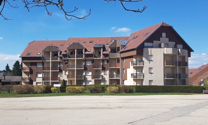 Metabief Apartment | METABIEF - NEIGHBORHOOD BEAUSOLEIL - Front des Pistes building 4-person apartment
