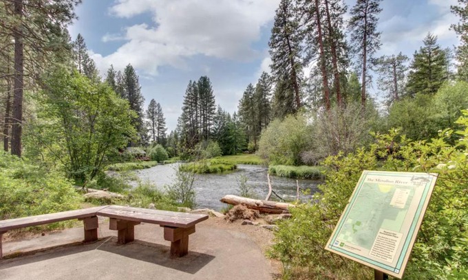 Camp Sherman House | Metolius Cabin 11