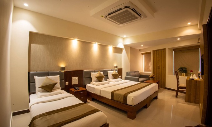 Adyar Hotel | Metro Plaza Hotel